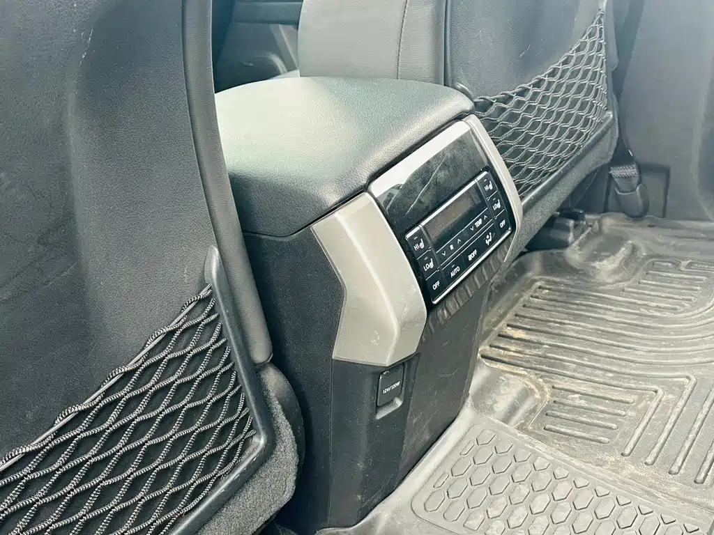 Toyota Prado 2019 — фото 15