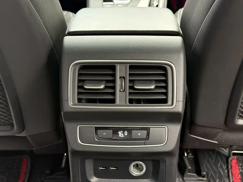 Audi Q5L 2021 — фото 17