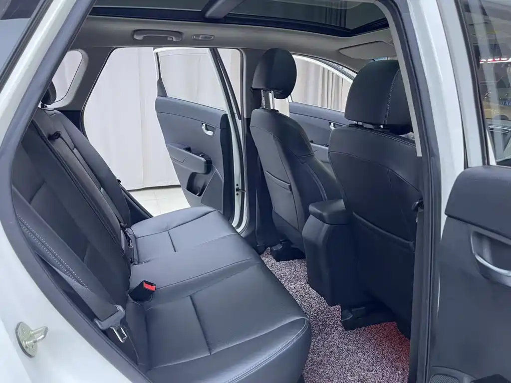 Kia KX3 2016 — фото 6