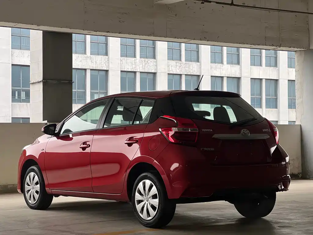Toyota Yaris L 2020 — фото 9