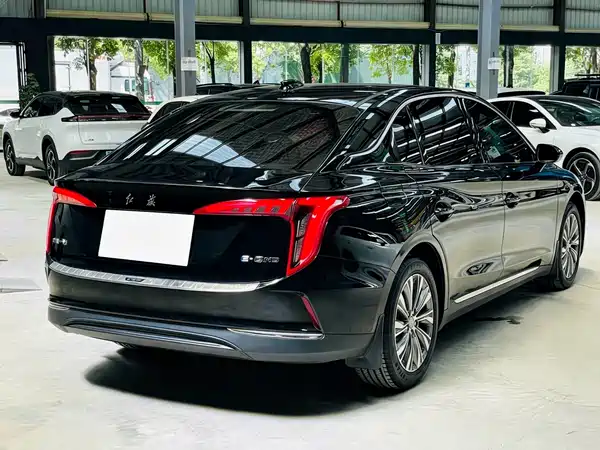 Hongqi E-QM5 2024