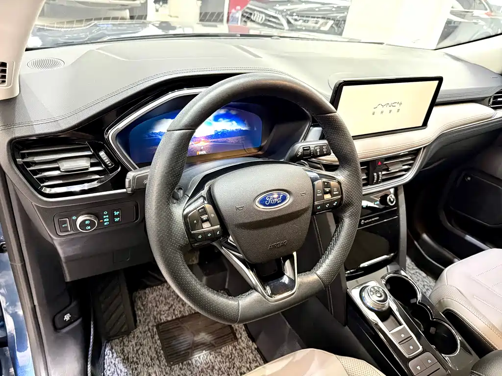 Ford Escape 2020 — фото 8