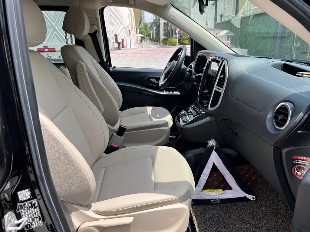 Mercedes-Benz Vito 2017 — фото 12