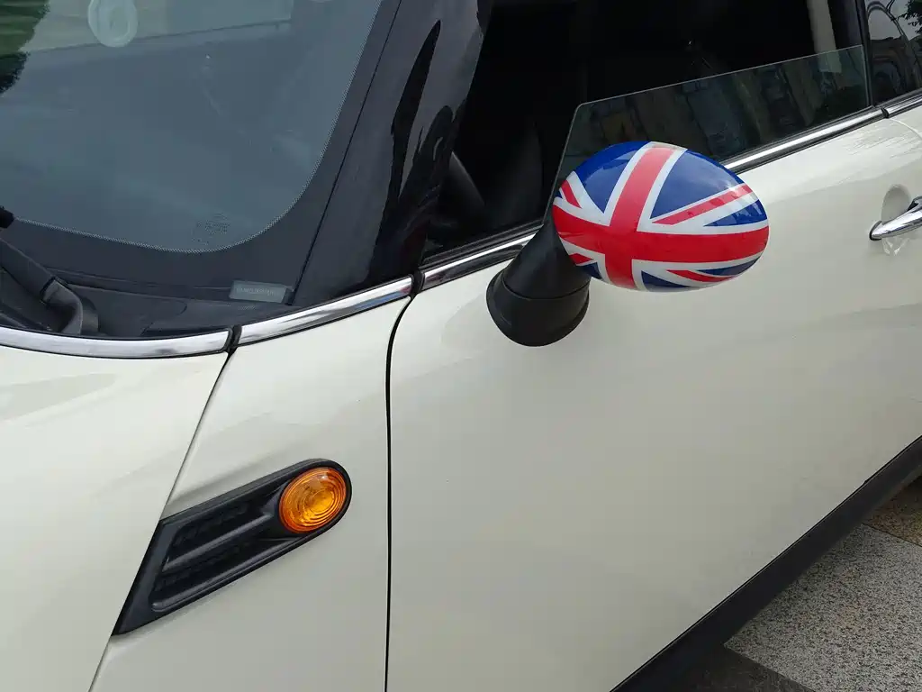MINI Clubman 2014 — фото 17