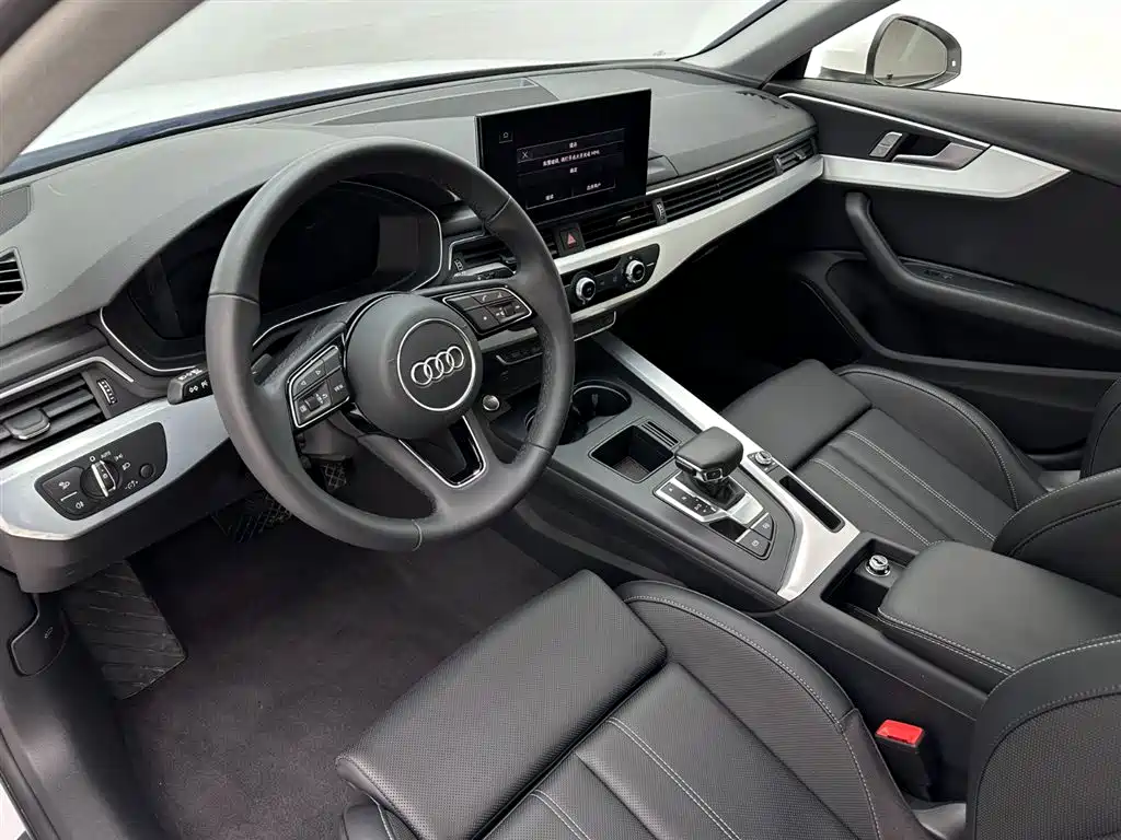 Audi A4L 2024 — фото 16