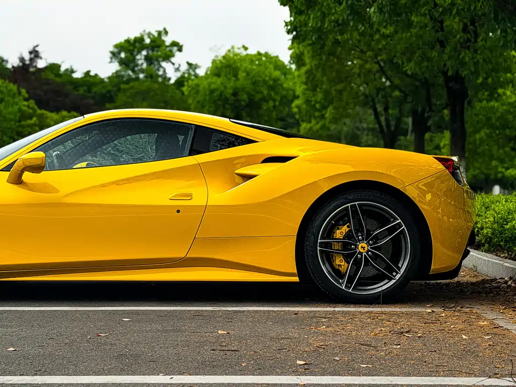 Ferrari 488 2018 — фото 22