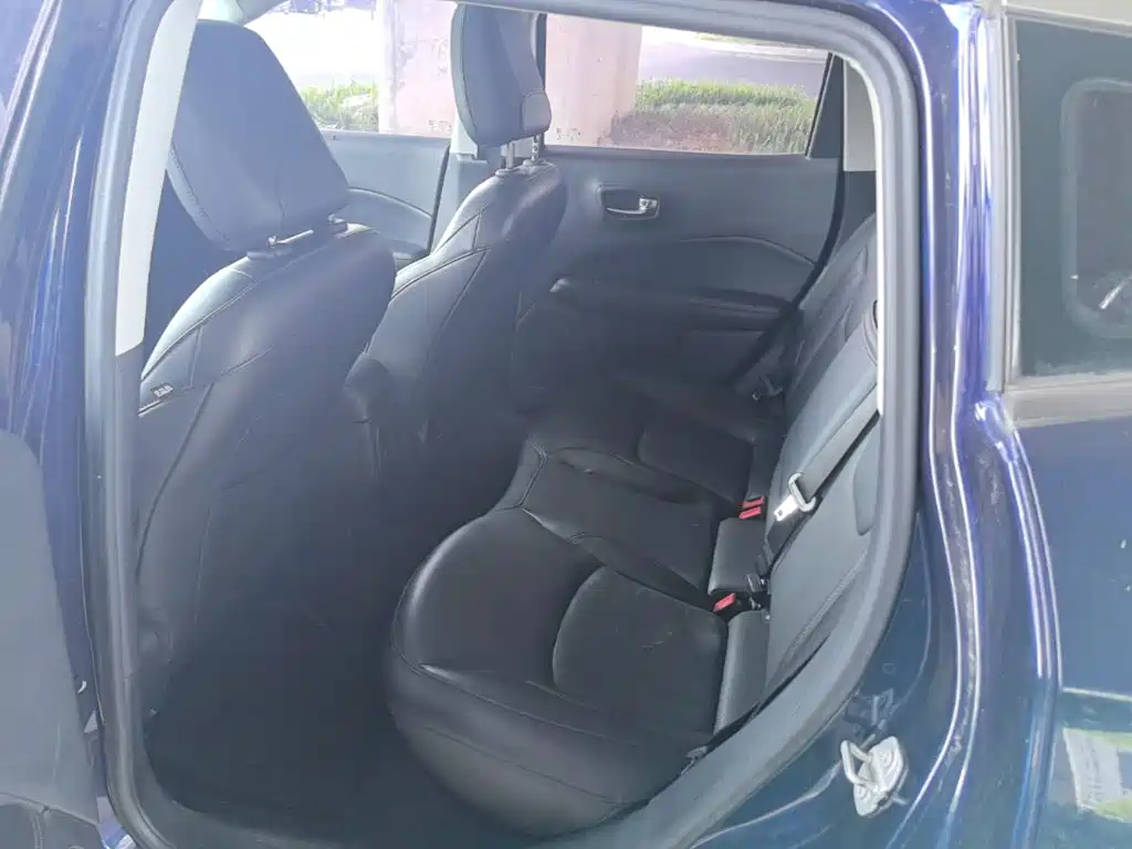 Jeep Compass 2020 — фото 17