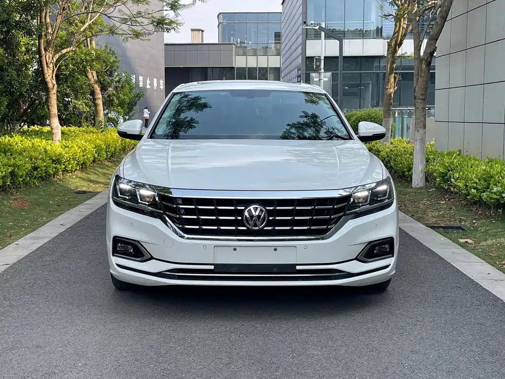 Volkswagen Passat 2020 — фото 2