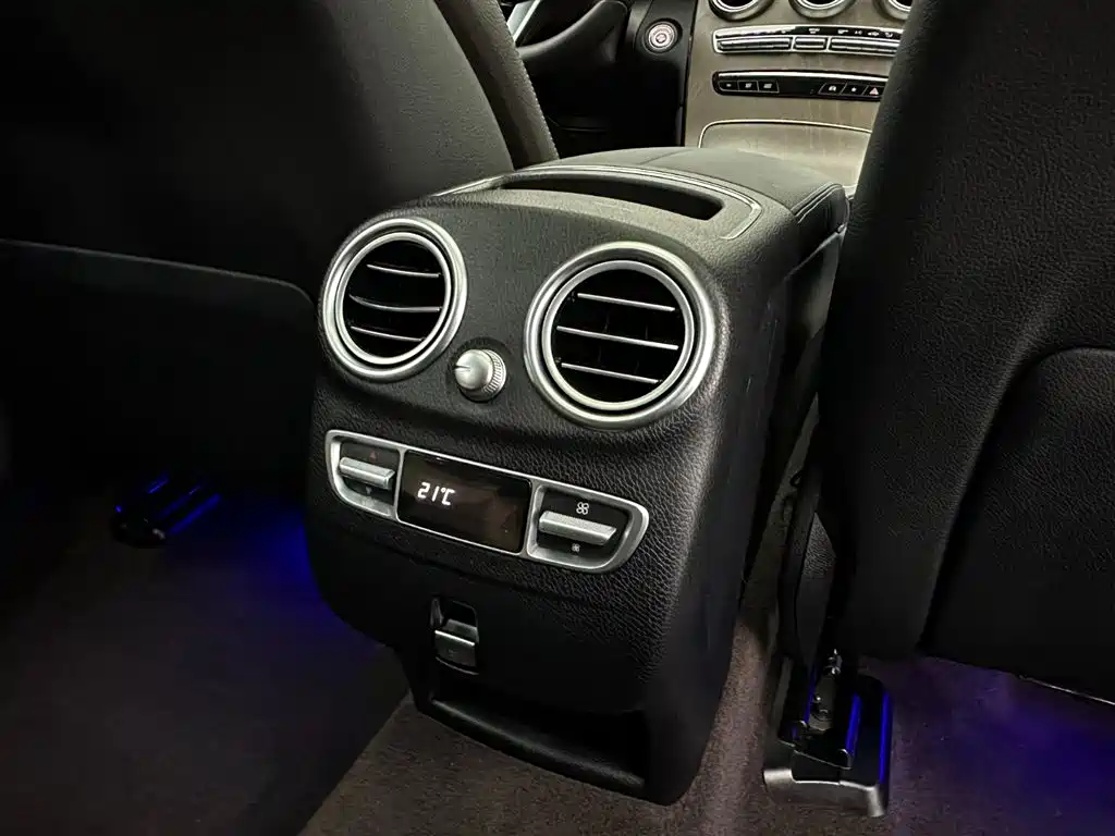Mercedes-Benz GLC 2020 — фото 24