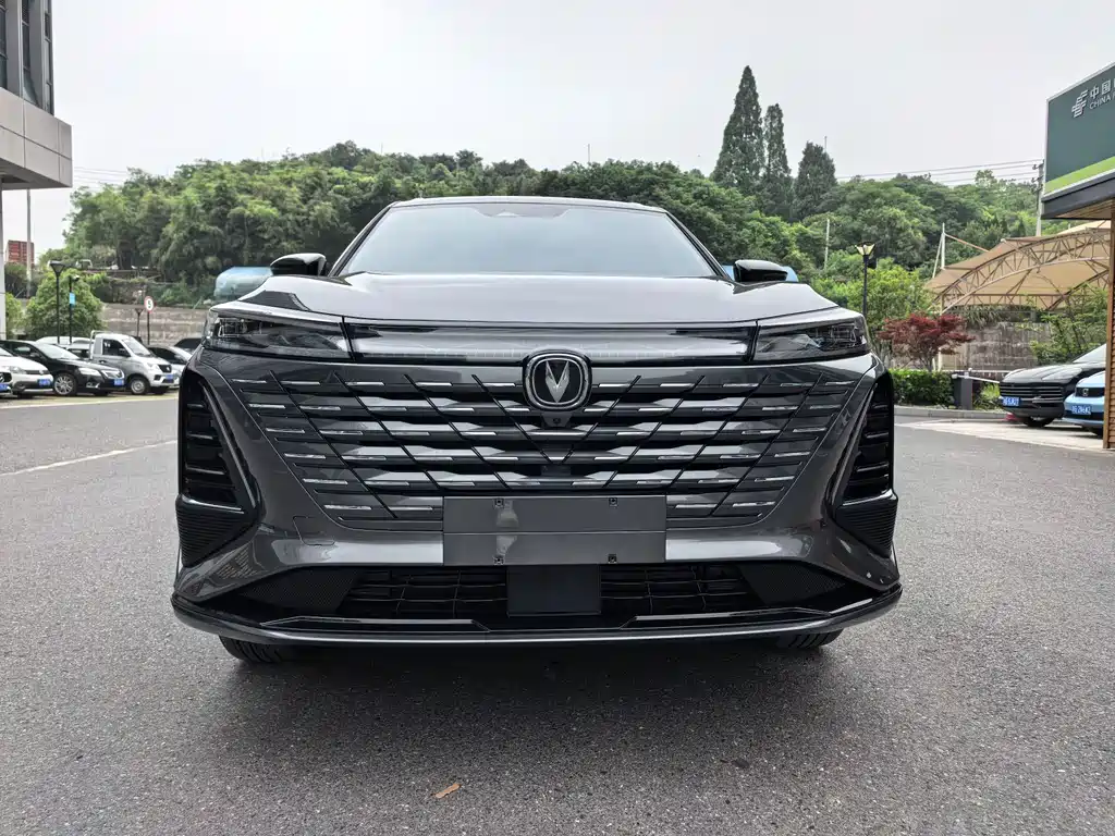 Changan CS75 PLUS 2025 — фото 2