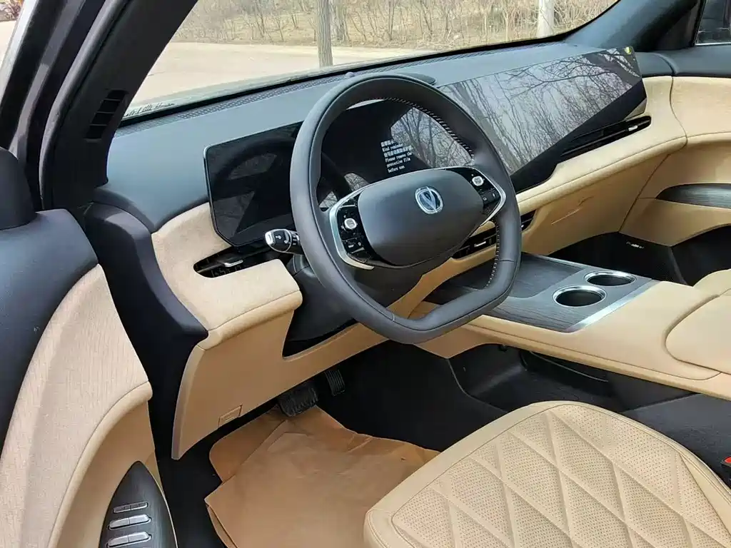 Changan CS75 PLUS 2025 — фото 4