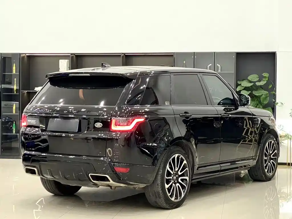 Land Rover Range Rover Sport 2018 — фото 9
