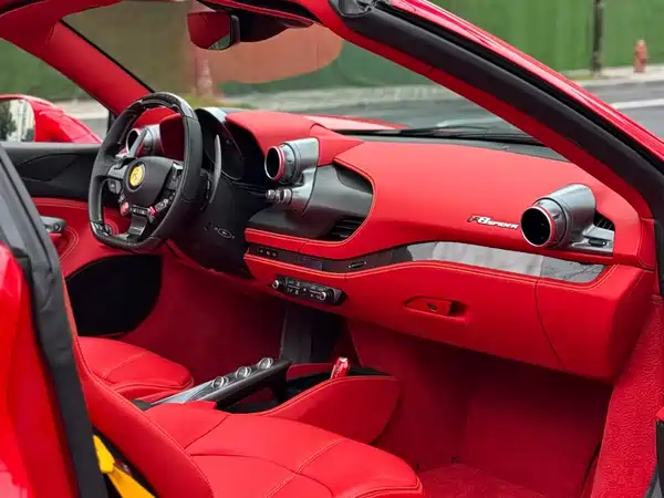 Ferrari F8 2020