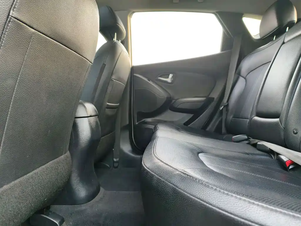 Hyundai ix35 2015 — фото 16