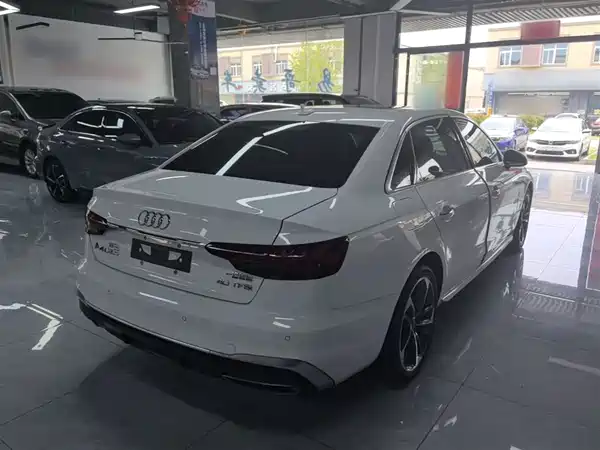 Audi A4L 2022