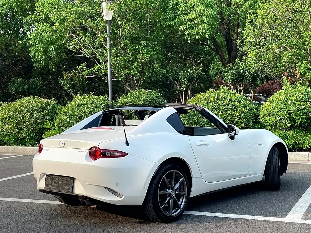 Mazda MX-5 2018 — фото 15
