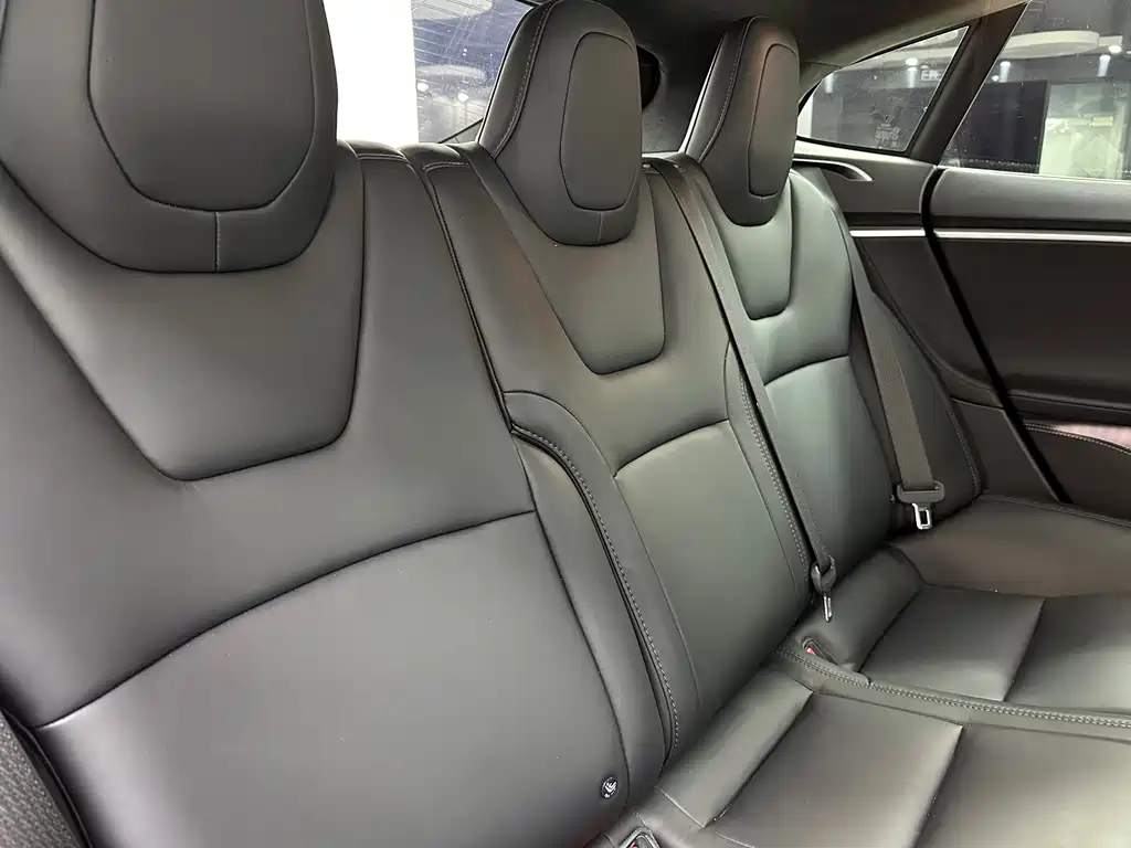 Tesla Model S 2018 — фото 13
