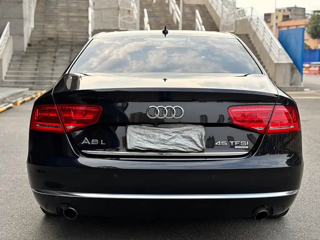 Audi A8 2014 — фото 4