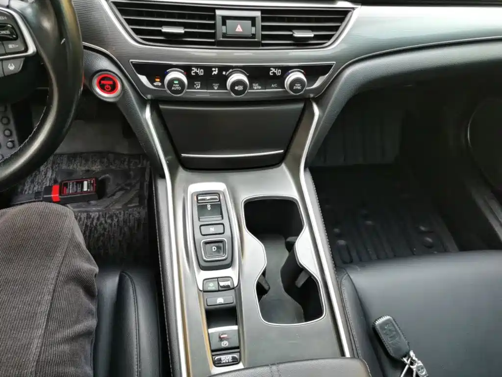 Honda Accord 2022 — фото 14