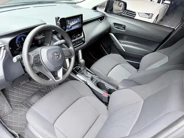 Toyota Frontlander 2023