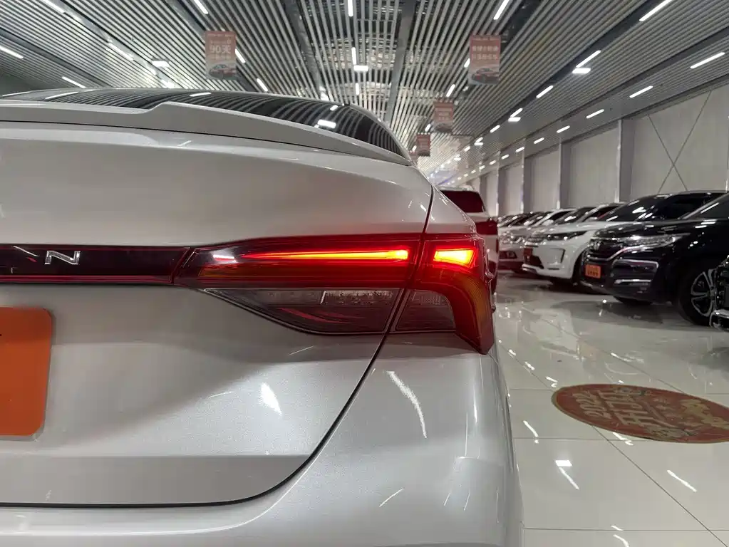 Toyota Avalon 2021 — фото 16