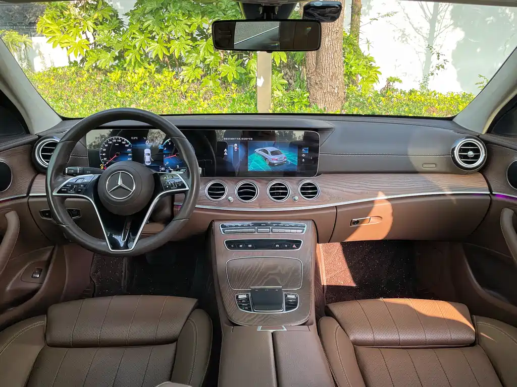 Mercedes-Benz E-Class 2021 — фото 13