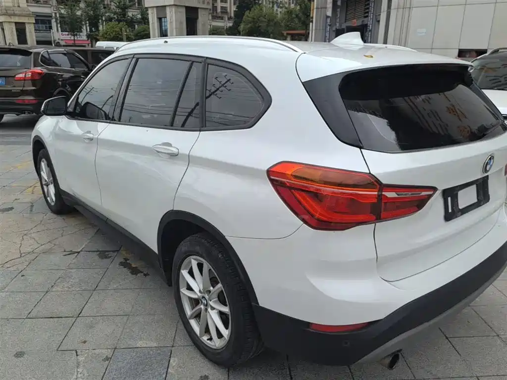BMW X1 2017 — фото 5