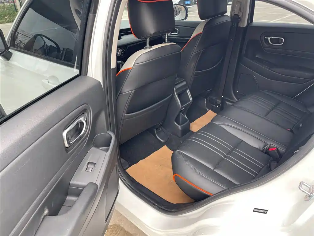 Honda Vezel 2023 — фото 25