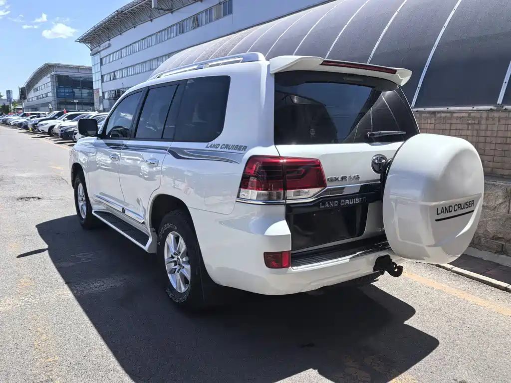 Toyota Land Cruiser 2019 — фото 6