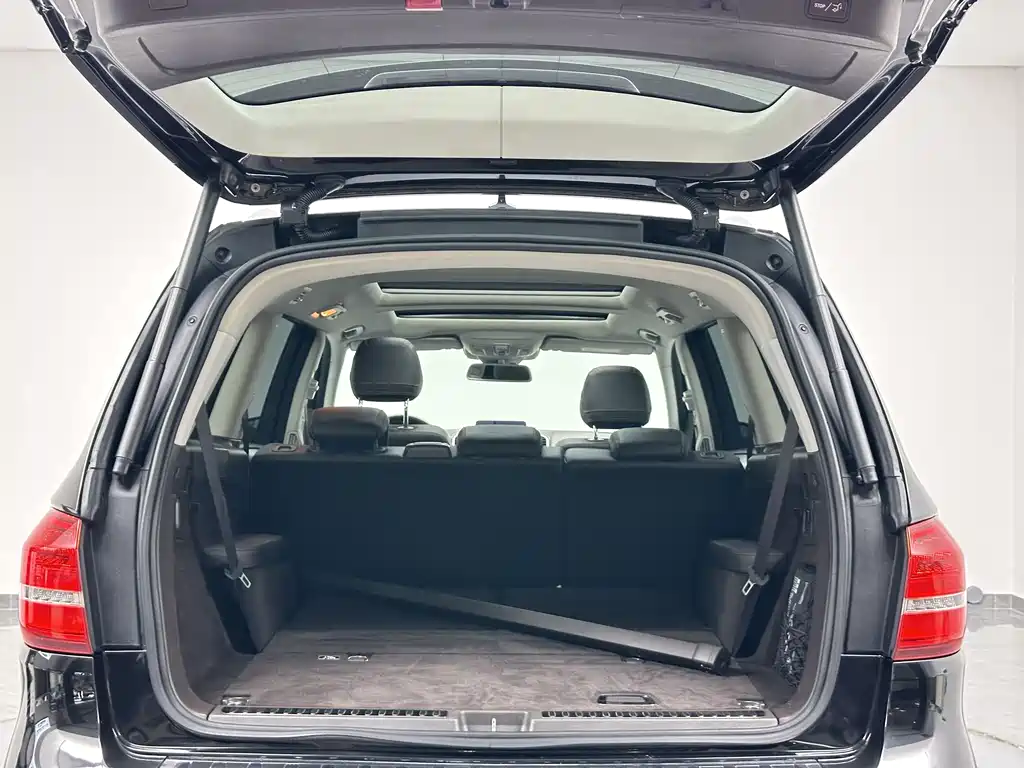 Mercedes-Benz GLS 2016 — фото 28