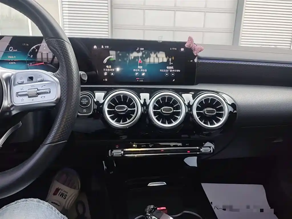 Mercedes-Benz A-Class 2021 — фото 13