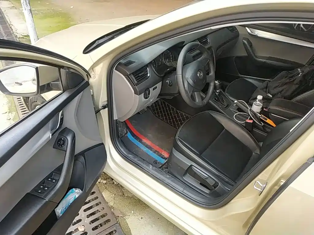 Skoda Octavia 2014 — фото 11