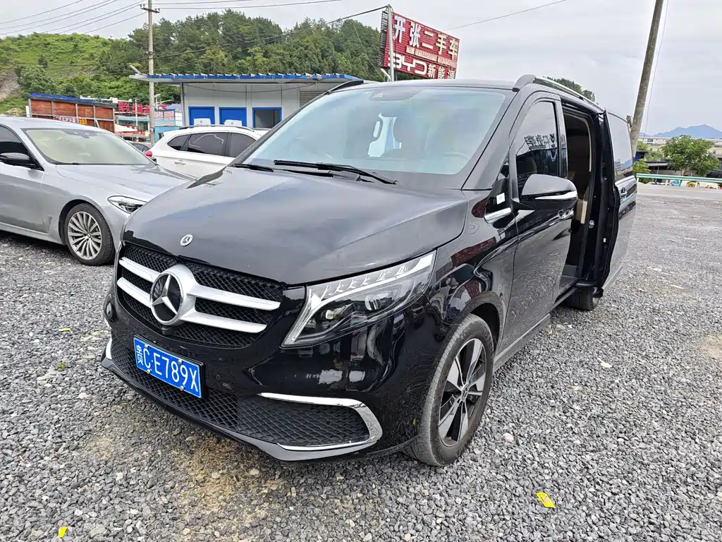 Mercedes-Benz V-Class 2023