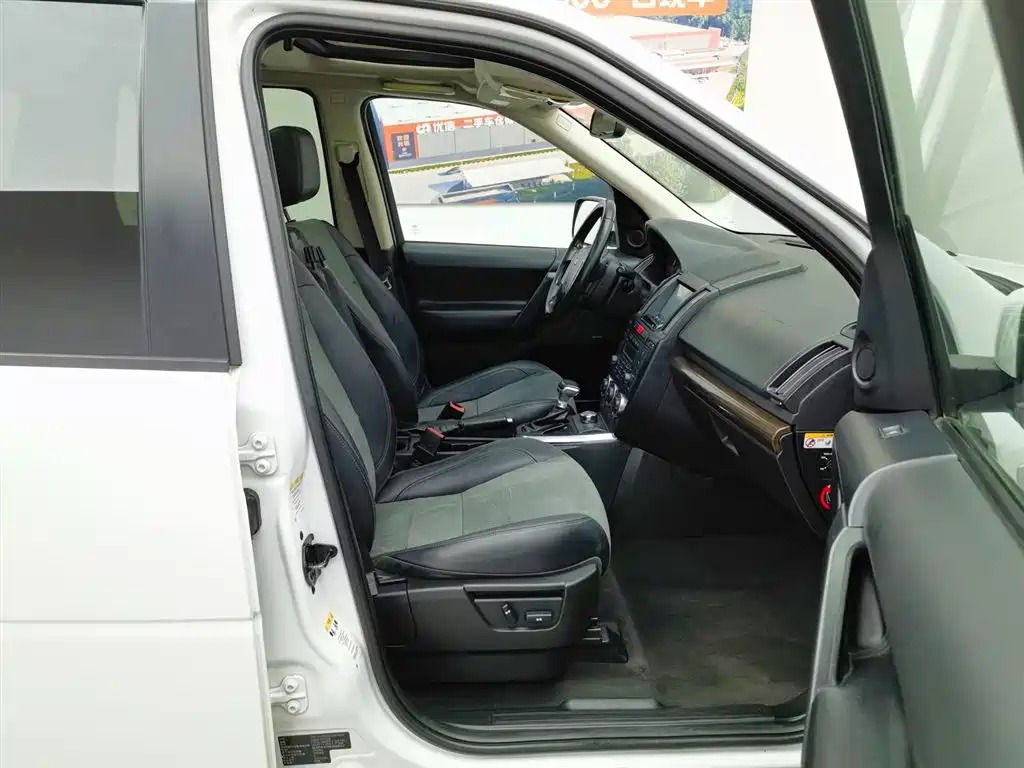Land Rover Freelander 2 2012 — фото 22