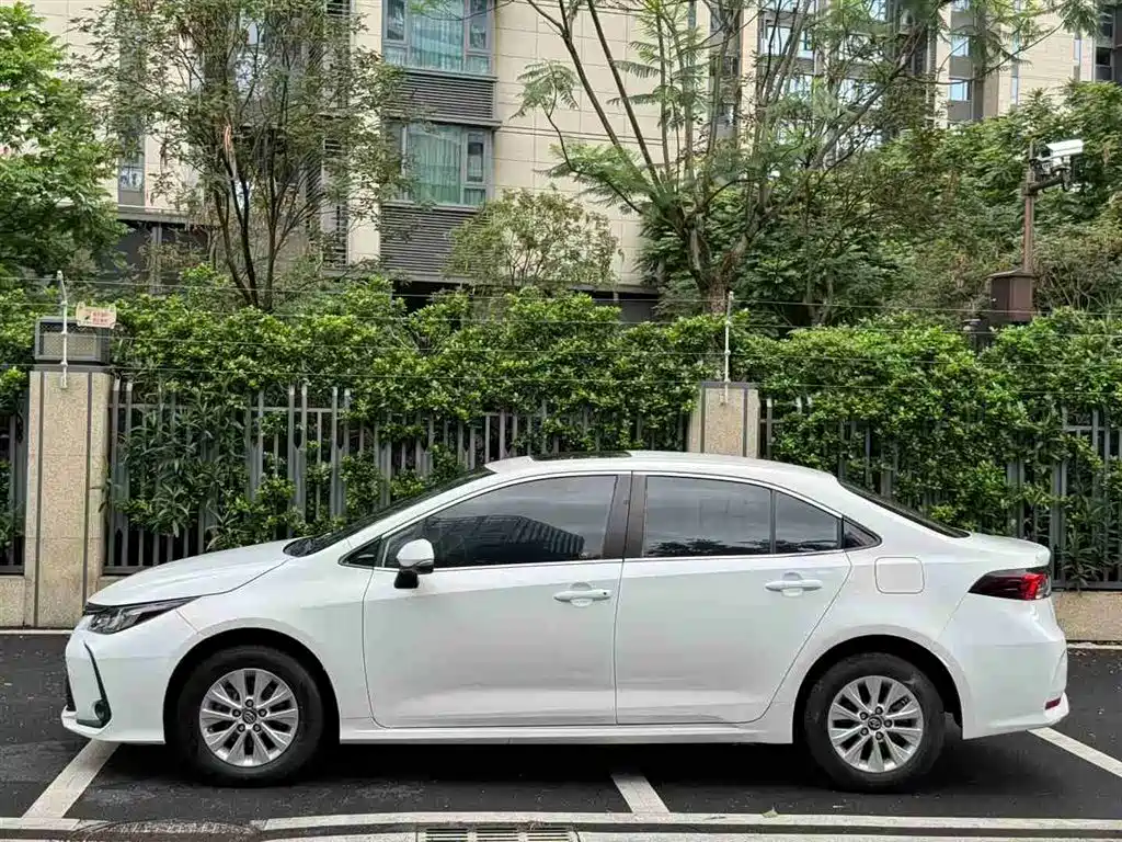 Toyota Corolla 2020 — фото 2
