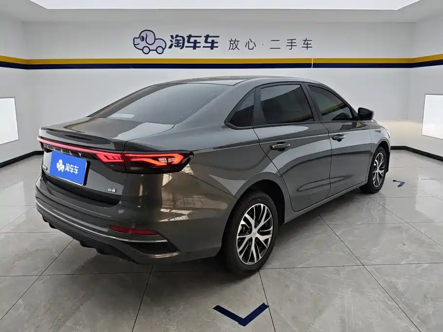 Geely Emgrand 2025