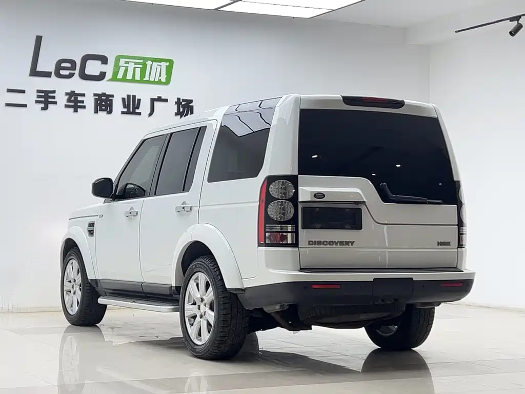 Land Rover Discovery 2015 — фото 14