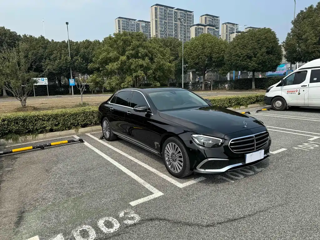 Mercedes-Benz E-Class 2023
