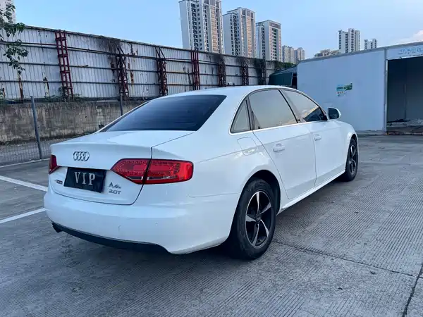 Audi A4L 2011