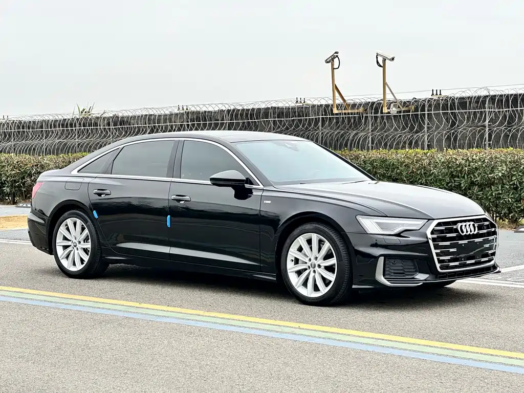 Audi A6L 2022
