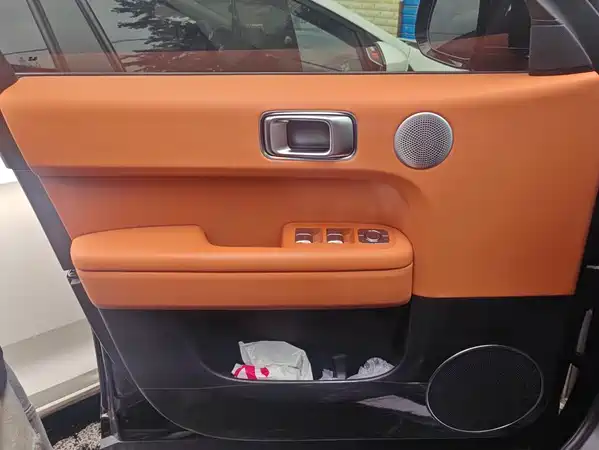 Li Auto L6 2025
