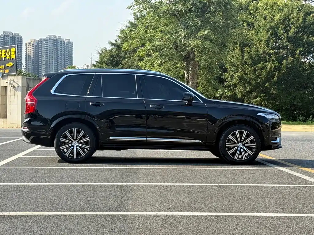 Volvo XC90 2020 — фото 8