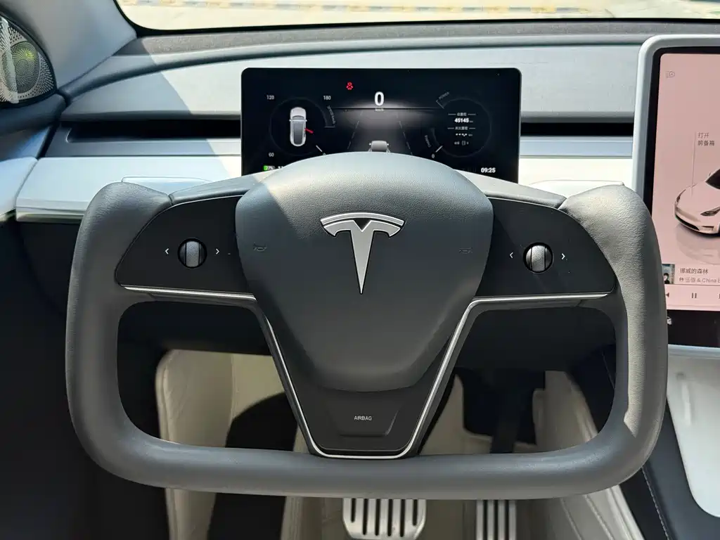 Tesla Model Y 2023 — фото 8