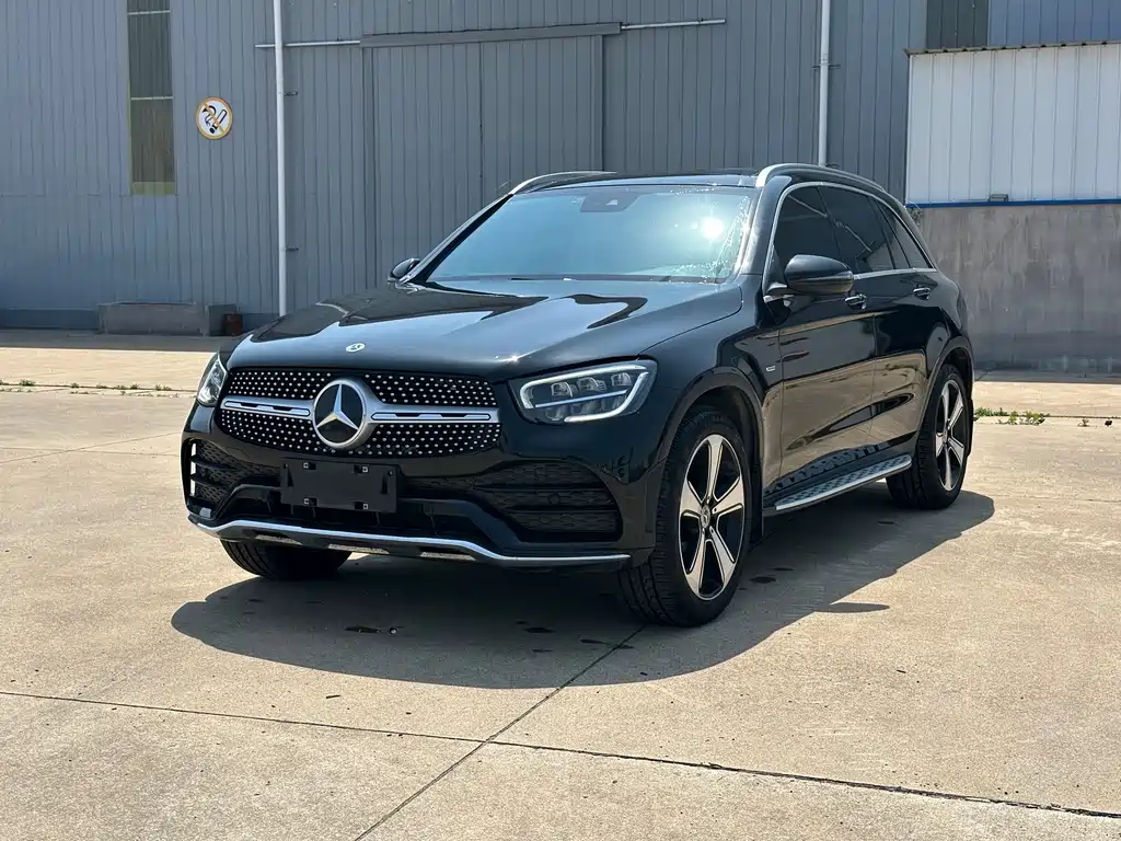 Mercedes-Benz GLC 2022 — фото 1