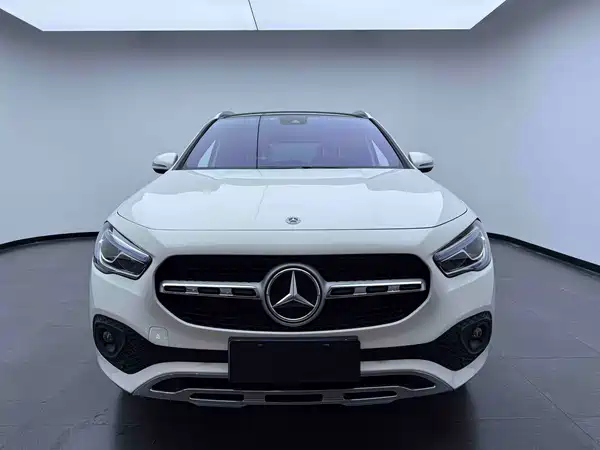 Mercedes-Benz GLA 2023