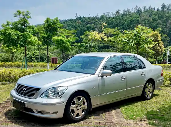 Lexus LS 2005