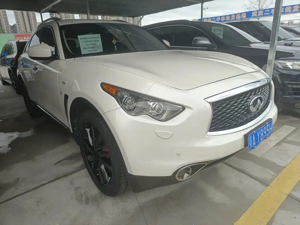 Infiniti QX70 2018 — фото 2