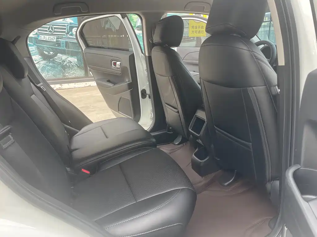 Honda Vezel 2023 — фото 10