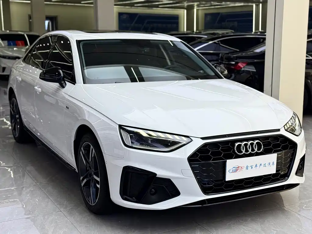 Audi A4L 2022 — фото 3