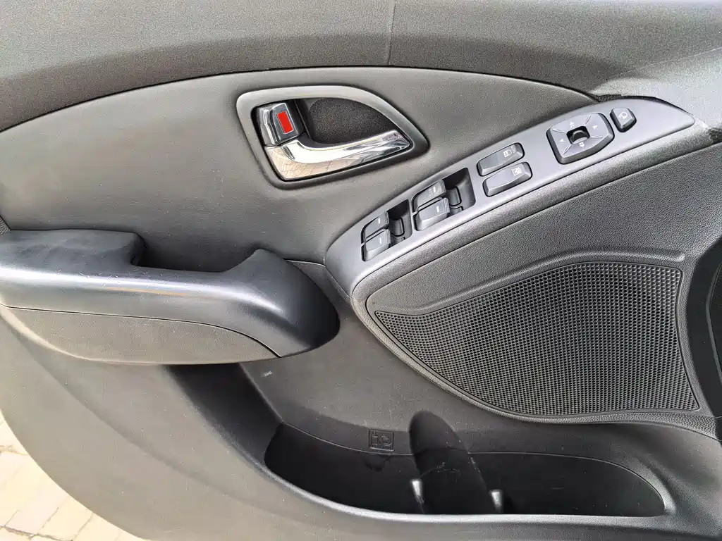 Hyundai ix35 2013 — фото 16
